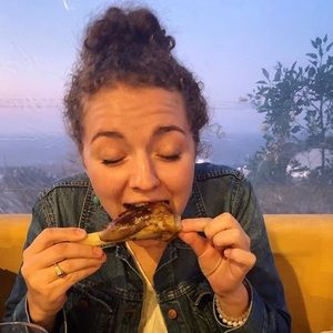 Meet your Posher, Abbe